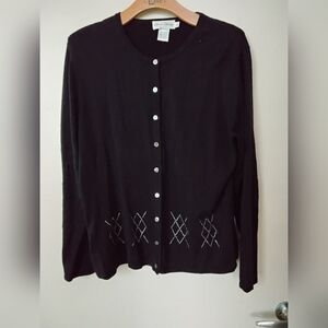 Black Cardigan And Sleevless Shell with Diamond Pattern